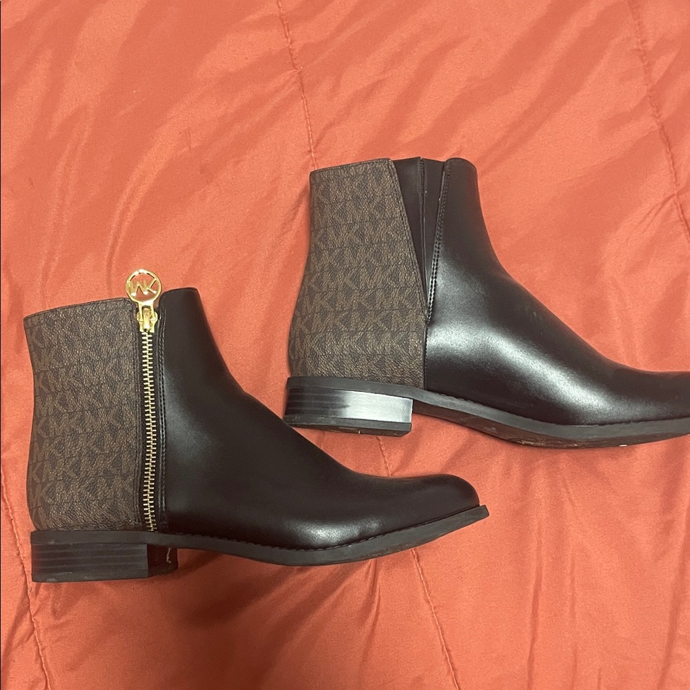 Michael Kors Black Leather and Brown Patterned Ankle Boots